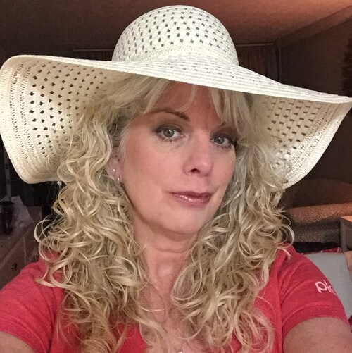 I love the real President! 🍊Formerly @itsAnn4Trump on twatter. Was deleted same day as our @POTUS.