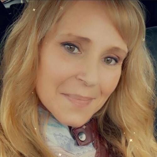 Conservative Canadian 
Wife, mother of 3
Sick and tired of the woke culture...will not be silenced. Trudeau must go, Trump won! MAGA/KAG 🇨🇦🇱🇷🙏