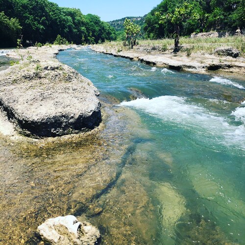 Guadalupe Riverfront rental in New Braunfels, Texas on the beautiful River Road