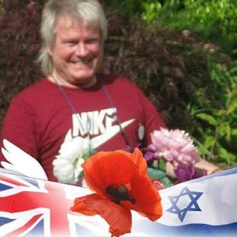 From Chigwell Essex England
Online Christian Chaplain associated to WTA
LTA British Tennis Team Member