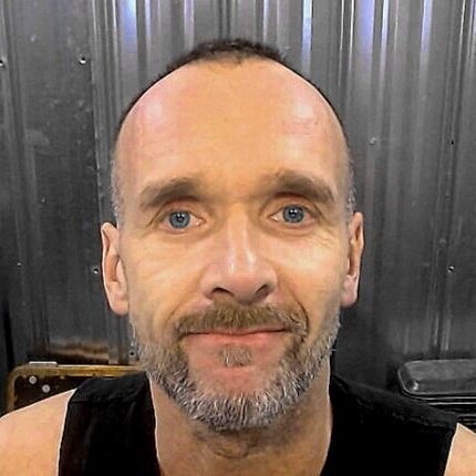 ENG+FR: Patriot: Ex-Leftist gone Right: Pro-Trump: Against Globalism: Anti-Islamisation: Rocker/Metal Fan: Pro2A: Free S...