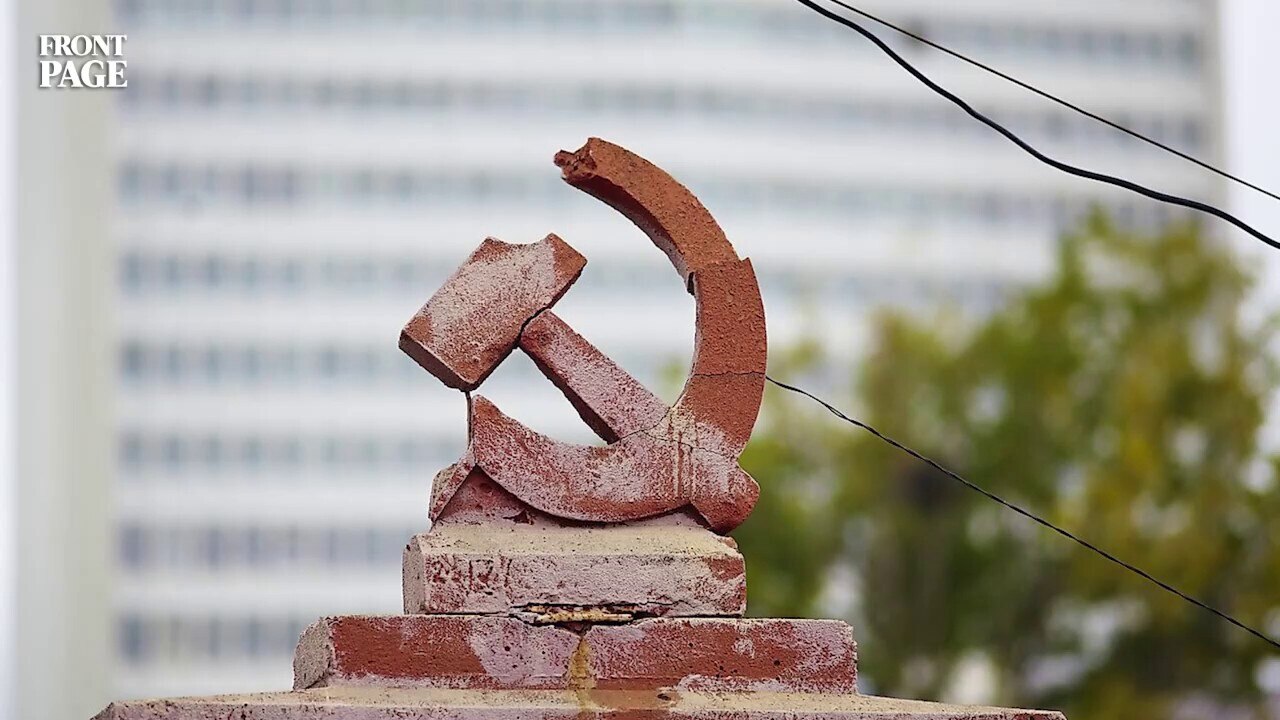 The collapse of the #SovietUnion was triggered by an #economiccollapse. The #CCP's economic boom is ...