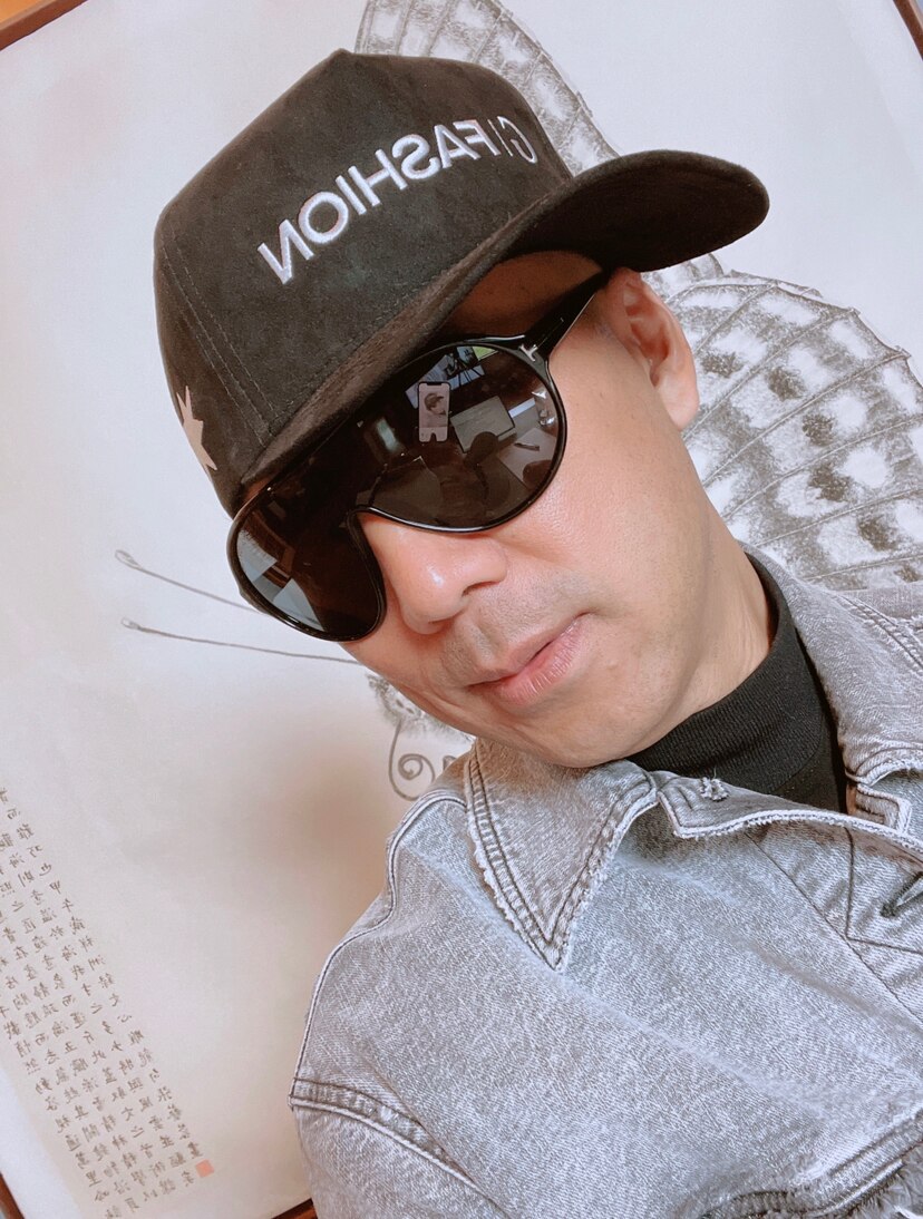 尊敬的战友们好：
请6月份之前在GFashion网站已经下单，且尚未收到商品的客户，尽快同GFashion的客服团队联系，并在邮件中清晰注明您的订单号码以及未收到商品等详情。我们会尽快处理您的订单。
...