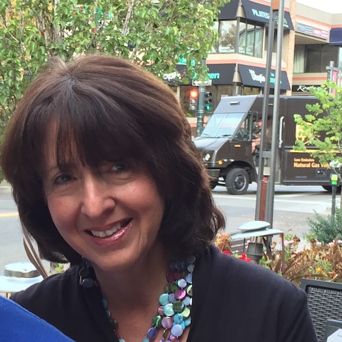 Latina, Ex~Trucker, Artist, Patriot, Jeremiah 29:11, 
'Simplicity is the ultimate sophistication' ~ Vincent Van Gogh
Ple...