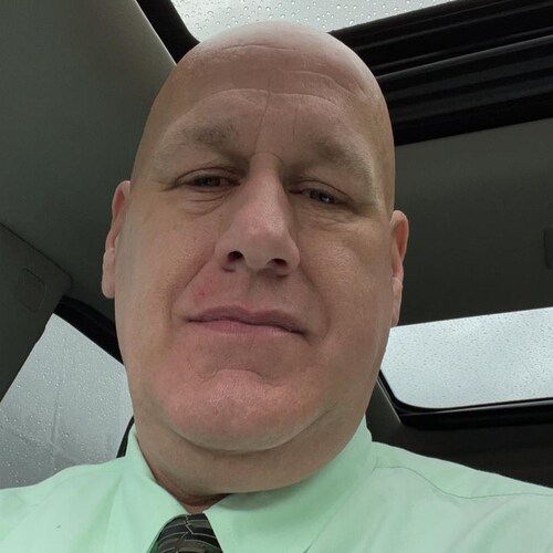 Honest, hard working,love spending time with my family …. Love to travel and see places I’ve never seen before 😊want so...