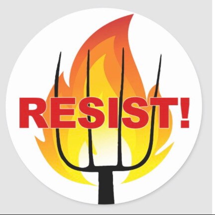 If he has an 🍎
he has a 🍌! Nationalism’s demonized-cuz it’s ANTIDOTE 2 Racism! “If u trust your Govt.,U dont know hist...