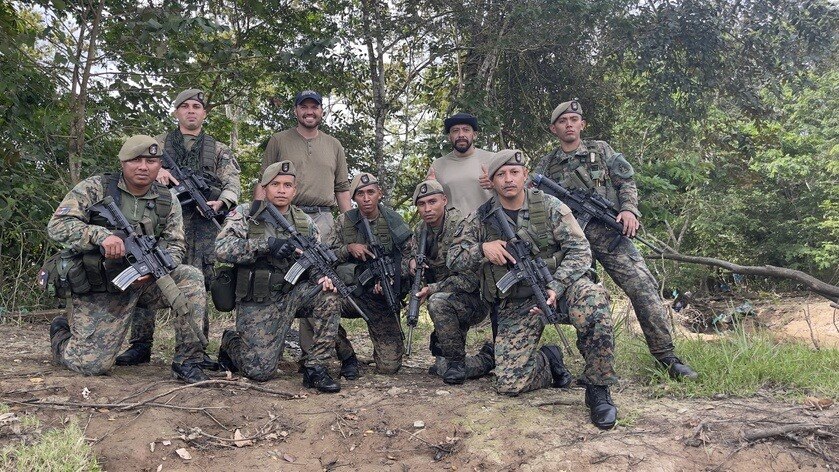 Darien Gap today
@ChuckHolton and I just got @benbergquam  and @OscarElBlue  from Darien after 4 day...
