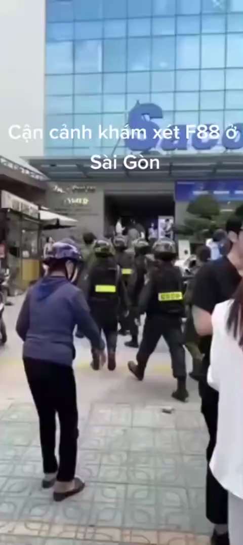 近日越南🇻🇳一家中国人为首的贷款公司被当地警察给端了
#越南