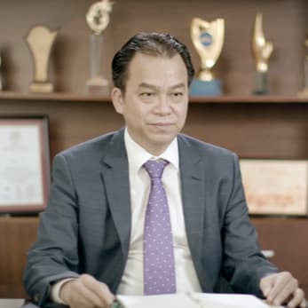 Jeff Phú Nguyễn là một Việt kiều Đức - Hiện đang là CEO tại công ty Máy tời điện NET. Ông là chuyên gia về máy tời điện ...