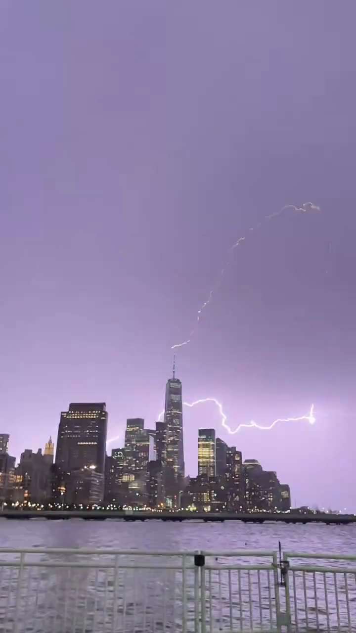 BREAKING: Massive bolt of lightning strikes One World Trade in sudden storm tonight in NYC

And sign...