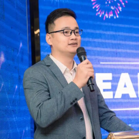 Chuyên gia thần số học Robert Phạm nhà sáng lập hệ thống Thần Số Học Việt Nam - Website tra cứu thần số học Pythagos onl...