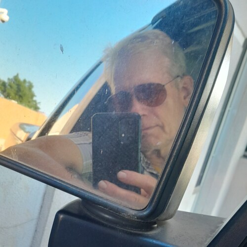 Dissident
Audaces Fortuna iuvat