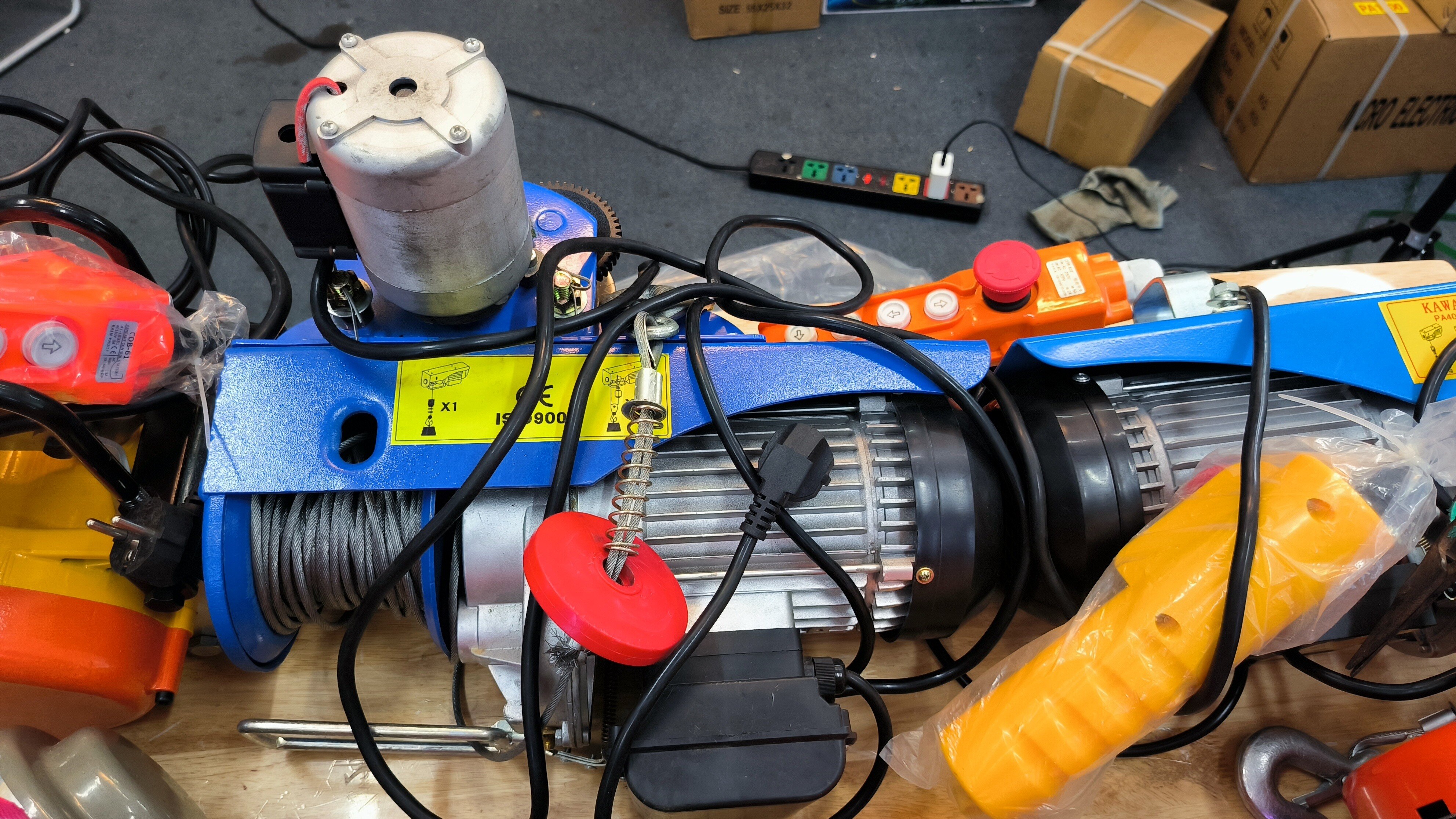 Kinh nghiệm chọn mua tời điện mini cho gia đình - KASAWA
Máy tời điện mini hiện nay được sử dụng khá...