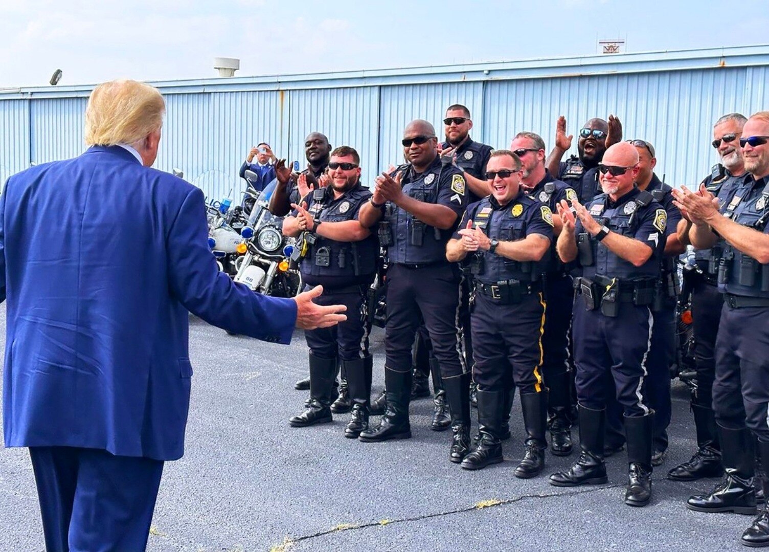 I'M HERE TO GET ARRESTED!!!