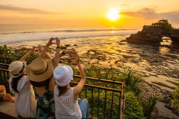 Exactly How Carries Out A Tourist Guide Organize An Assisted Tour?

A tour guide prepares for a scen...