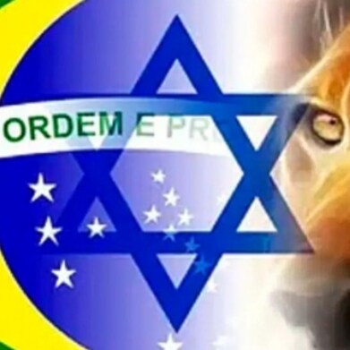 Brasileiro, Cristão evangélico da IURD,  
DEUS, PÁTRIA, FAMÍLIA.
FELIZ É A NAÇÃO CUJO DEUS É O SENHOR (Salmos 33:12-14)