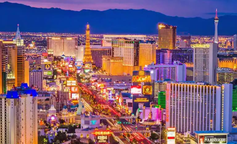 Great listing for home buyers in Las Vegas! Use this very valuable real estate coupon now and get 4,500 (USD) cash back from William Nash if your total tra