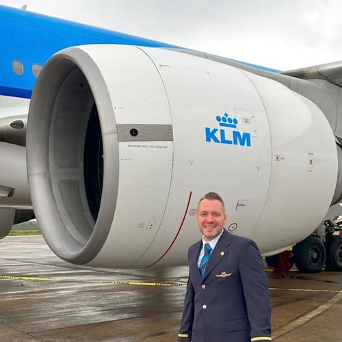 Pilot 

Pilot 👨‍✈️ ✈️

Enjoy 😉 Flying 

🇭🇷 Dutch ✈️ B777 Pilot 👨‍✈️