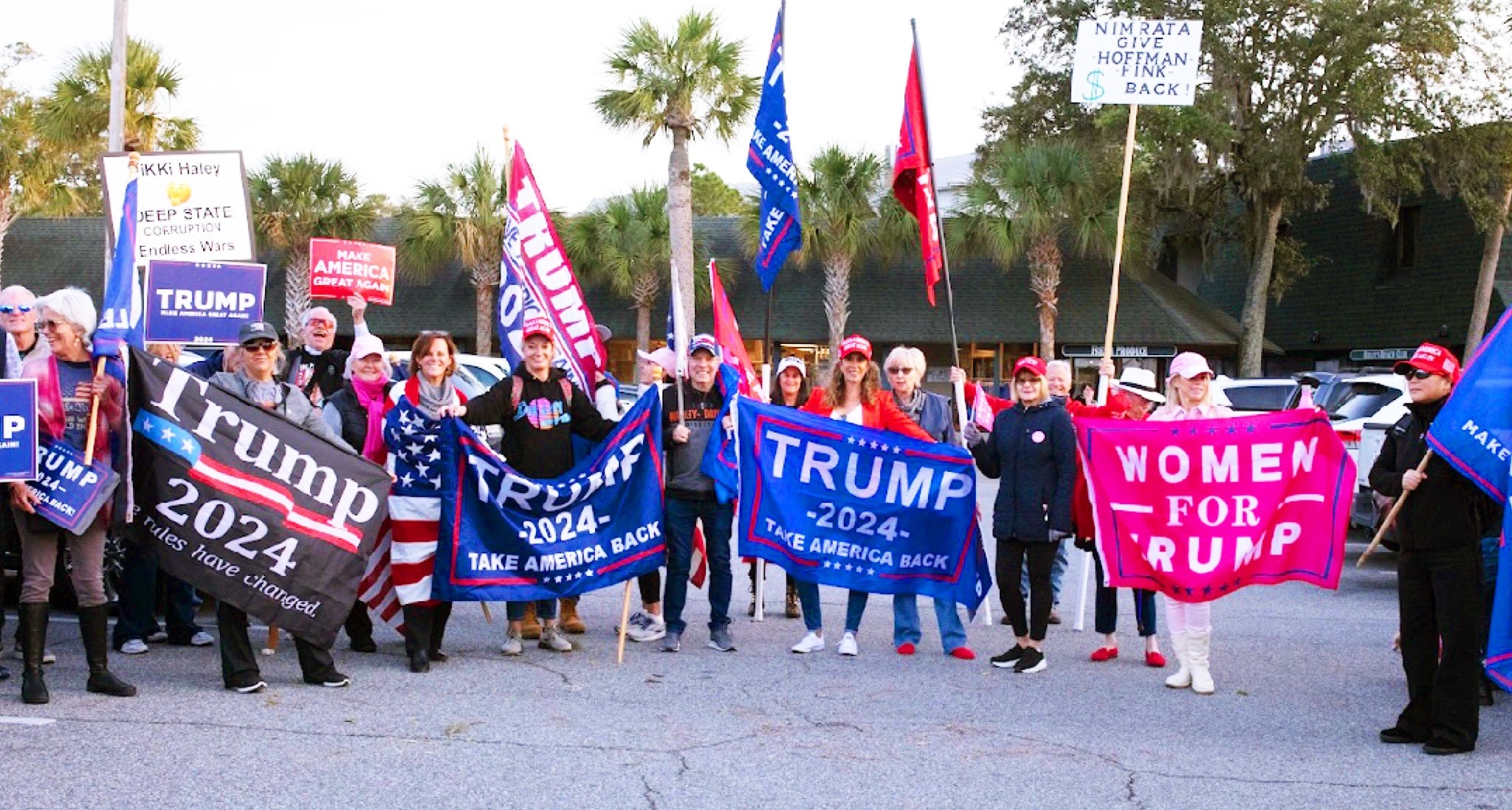 AT THE NIKKI HALEY EVENT!!!😭🤣🤣🤣
