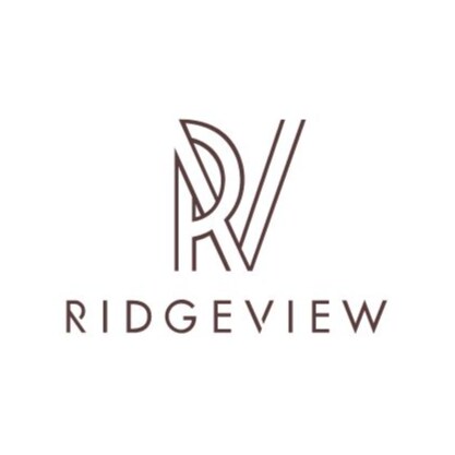 A family-run vineyard in the center of Sussex, UK is called Ridgeview Wine Estate.