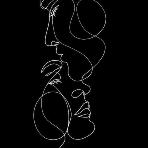 有人讨厌你，就有人喜欢你，但他们都不能定义你，陪你最久的人是你自己，所以做你最喜欢的样子就好。要做个明亮的人，要有个珍藏的故事，要看遍山河日落，要不虚此生。希望我们都能像黑塞所说的那样，找到自我，走向自我，忠于自我。