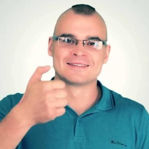 Здравствуйте, мои маленькие любители экстремизма! Любишь детей? Мы сломаем тебе жизнь!