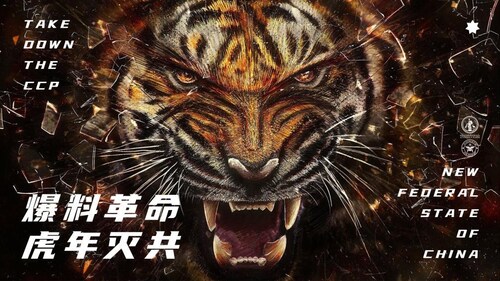005300 香港女孩参加完春晚，被中共领导几个人用各种招数弄到临晨5点，痛到再也没有去过春晚。某著名男明星也被要求舔脚趾头，各种性虐待。没有性，钱，权交易，永远上不了春晚。 #中共春晚 就是犯罪大联...