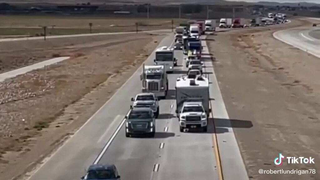 Meanwhile in the United States 😍

The convoy for freedom will arrive in Washington DC this week, gr...