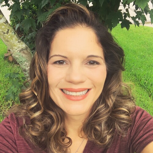 Proud American, Mother of two. FTAB mom, Die hard Texas A&M football fan. Class of ‘96