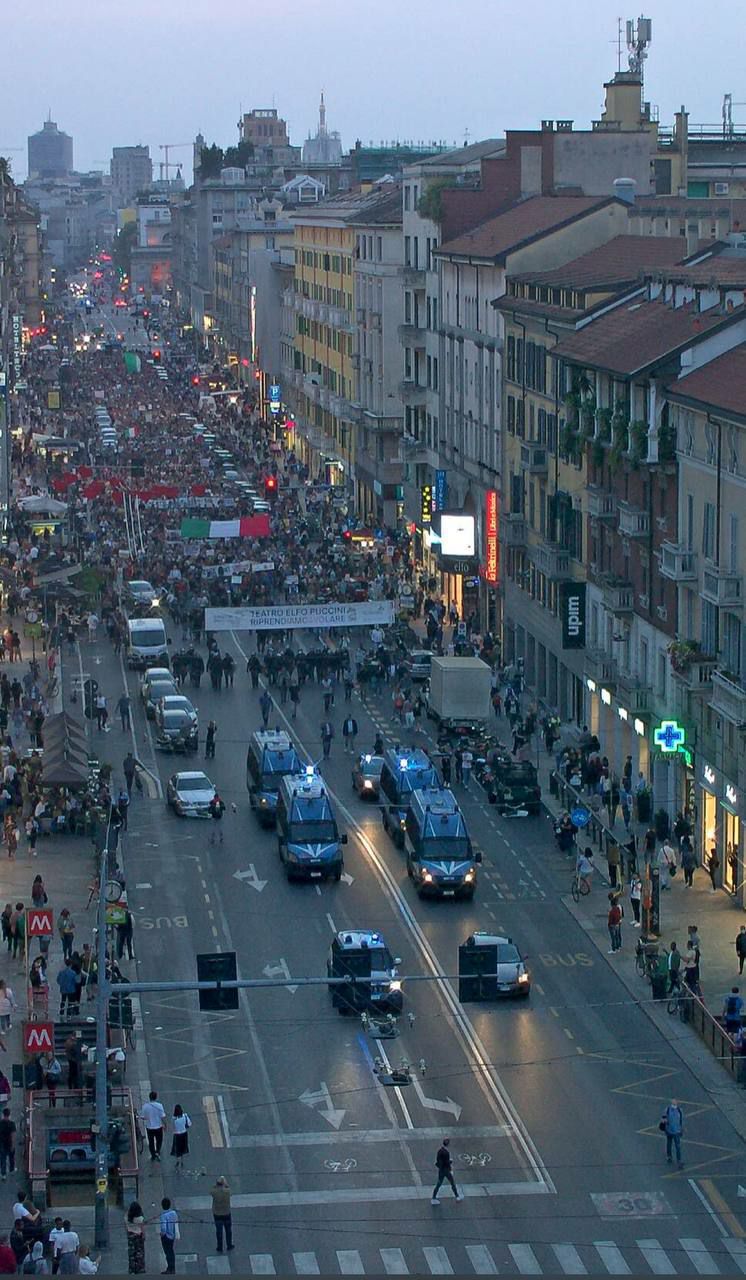 🇮🇹🚨 MILAN ITALY RISING UP AGAINST VACCINE PASSPORTS 