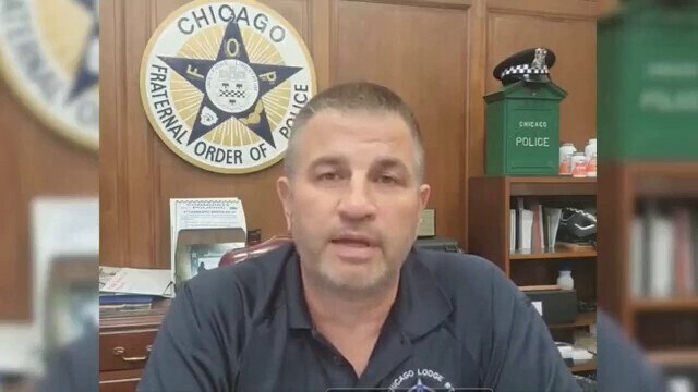 “HOLD YOUR GROUND”: Chicago police union chief urges officers to DEFY vaccine mandate

Fraternal Ord...