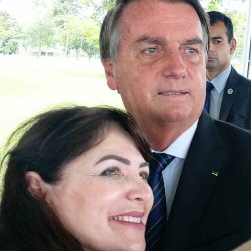 Farmacêutica Bioquímica, Bacharel em Direito. Oficial Justiça Federal Aposentada. Conservadora, Cristã. Bolsonarista rai...