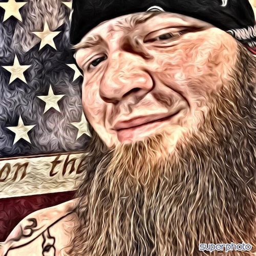 Texan built family man and electrician always down for a good faith political debate.