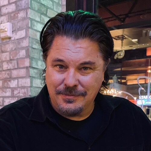 Happy Dad, Husband , Serial Entrepreneur , Patriot,Seeker of endless beaches .