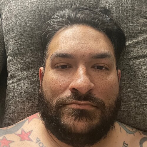 Marine/awesome
pronouns pen/Is