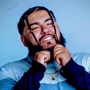 Award-Winning Director 🎬
Comedian | Actor 
CEO of Starpower Film Company 🎬