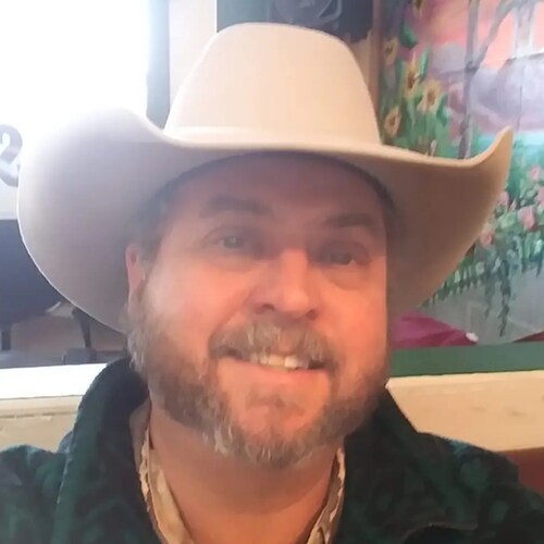 Cowboy by birth. American by the Grace of God. Low tolerance for bullish.
