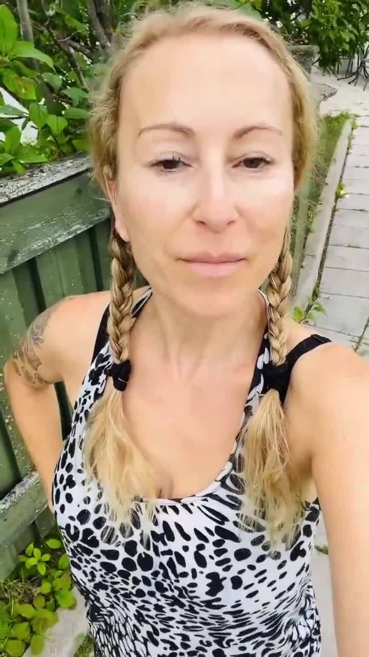 View s l e i p's post on GETTR. Join the discussion, share your thoughts, and connect with the community.