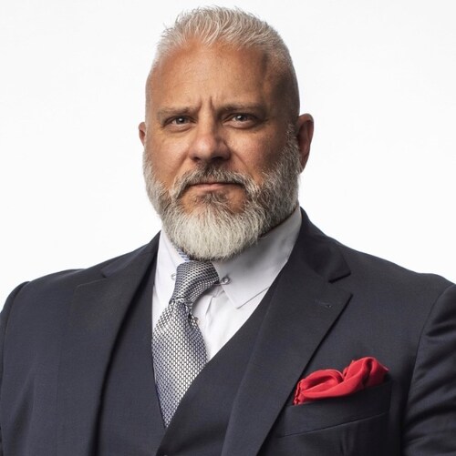 Retired Cop
Become WAR
The Bull of MLM
Published Author
Rants of Izzo Show
Wing Chun Kung Fu
http://linktr.ee/dominickizzo