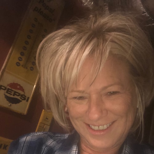 Christian American Patriot Constitutional Conservative. Wife, Mom, Grandmother. Pro Life, Ultra MAGA 🇺🇸🇺🇸🇺🇸 Pro Gun, Deplorable and PROUD of it!
