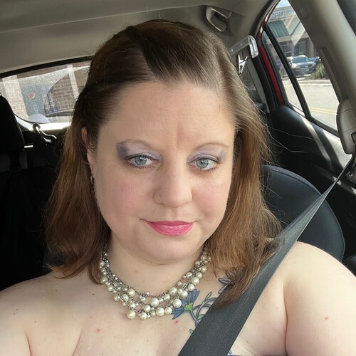 Owner of Raven Mobile Design - Mobile\Web Development 
Twitter: twitter.com/RavenMargret
Minds: minds.com/ravenmargret