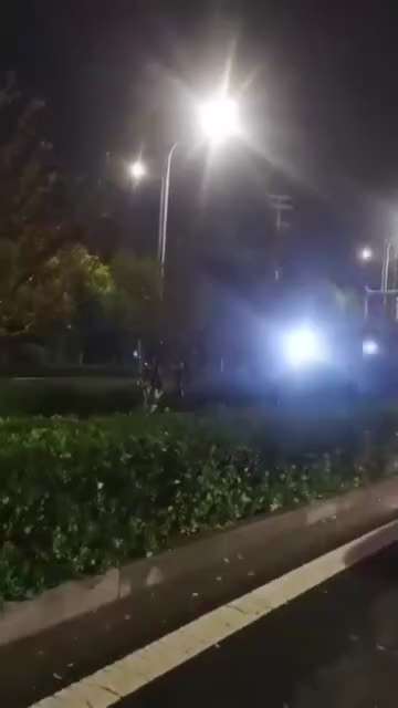 Forwarded Tommy Robinson News:
Things going down in China 👀

https://twitter.com/sentdefender/statu...