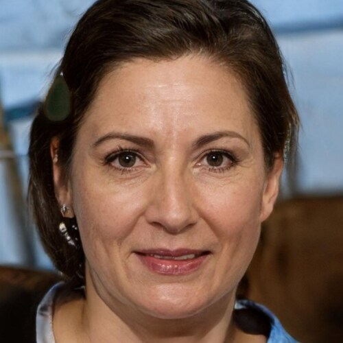 Aronale Hanna: 9Blanket founder, expert blogger on blanket lines, provides useful info on different types of blankets #a...