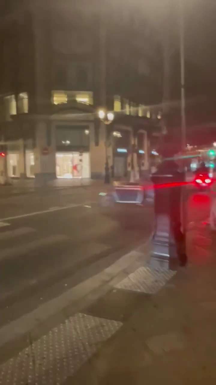 Scènes de pillage à Paris cette nuit 