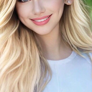 كل العطور محبوسة بالقوارير ، إلا عطري حر طليق مستبده افتك بكل ذى قلب رقيق مزاجيه بڪامل ٳرادتـي .لذا لا تقترب انا فتنه اش...