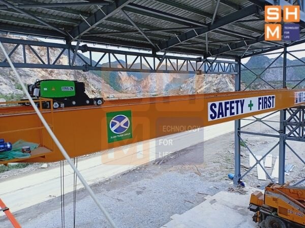 SHM với hơn 10 năm kinh nghiệm gia công sản xuất và lắp đặt cầu trục trên toàn quốc. Chúng tôi tự tin mang đến những thiết bị cầu trục (cẩu trục) chất lượn