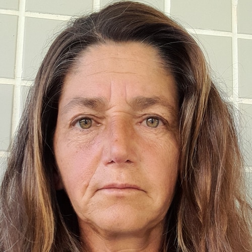 Eu a Menina tenho este CPF: 547 - 321 - 071 - 68 Eu Peço Doações em Dinheiro Através do Pix em 2023 Por Favor Amados!