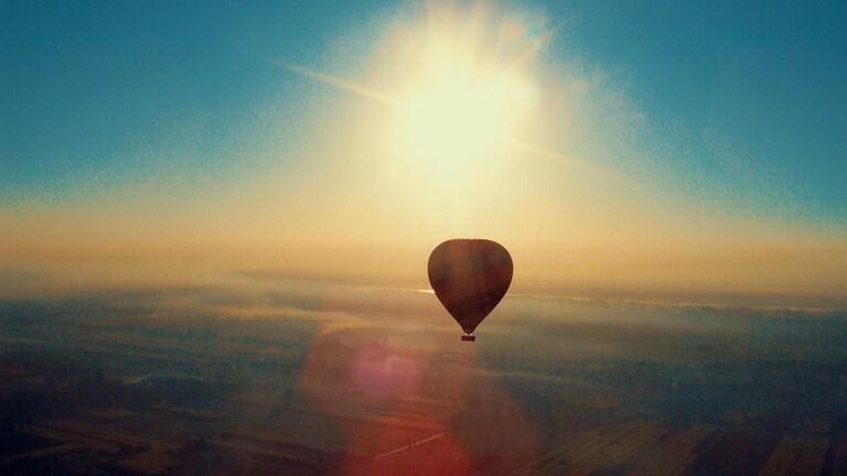 "🌄 Soaring Over Luxor's Egyptian Desert 🎈☀️ Captured from a Kodak Z812, today's photo showcases the mesmerizing sight of a ballooning adventure. Our vant