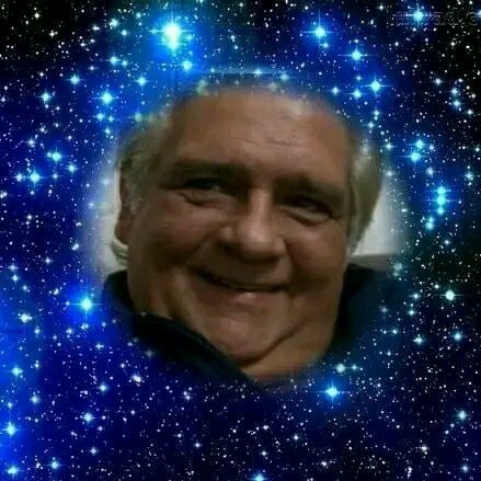 Produtor, roteirista, ator e Diretor Teatral.
Administrador da empresa BUBBY ARTES E EVENTOS.