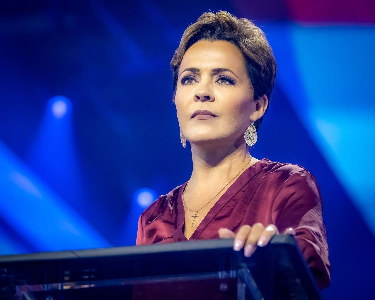 Help me return our Government back to WE THE PEOPLE! 

http://KariLake.com/donate
